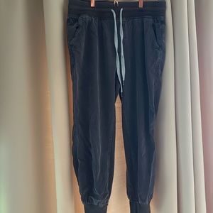 Aerie women’s joggers